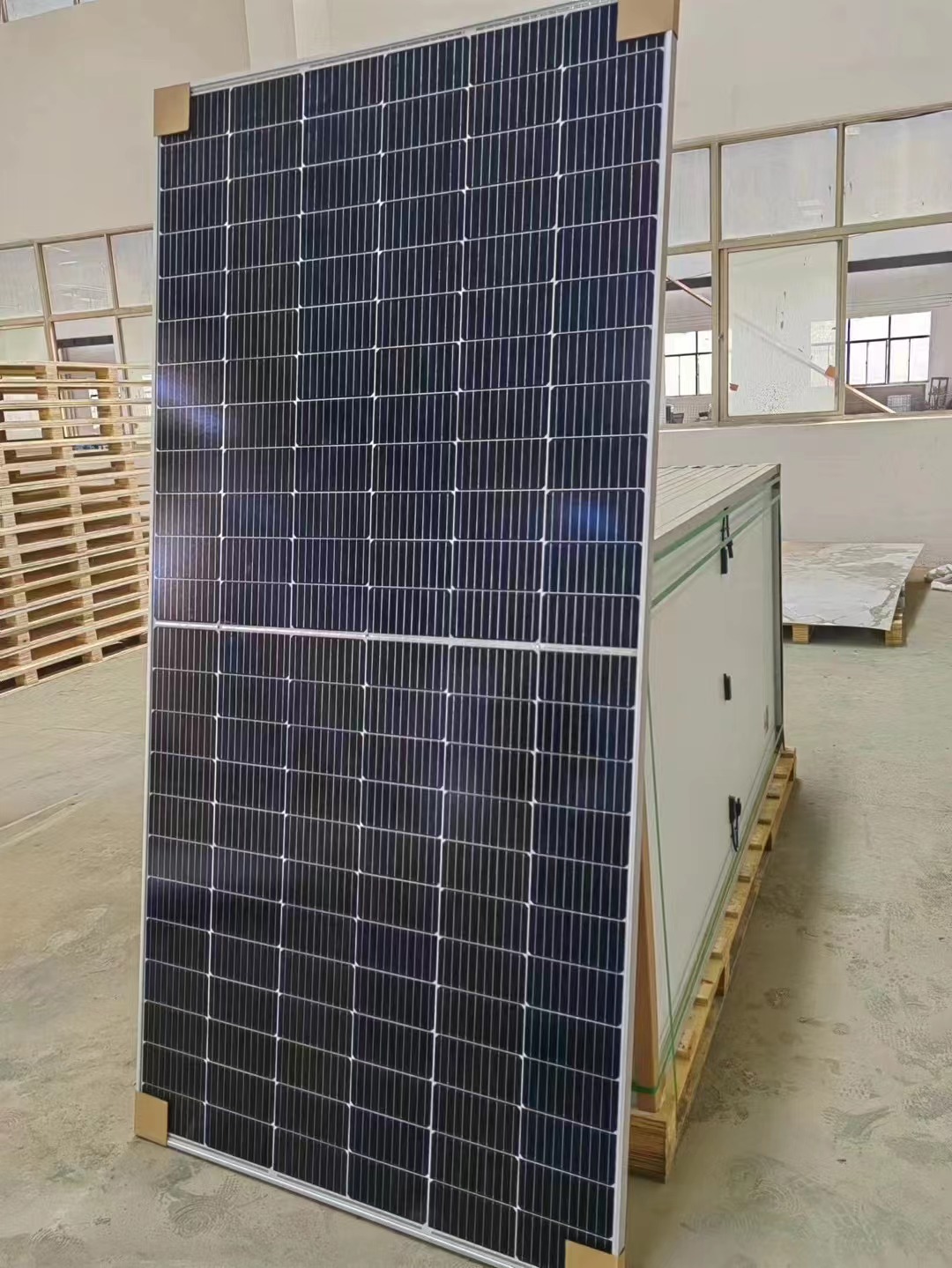 Os 3 itens mais vendidos em casa Sistema solar doméstico Uso de painel solar mono 500 W Módulo fotovoltaico Serviço OEM